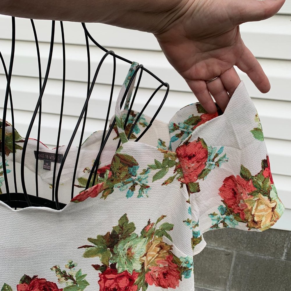 Rags to Wishes Ladies 1X White with Floral Cold Shoulder Blouse - Picture 5 of 9